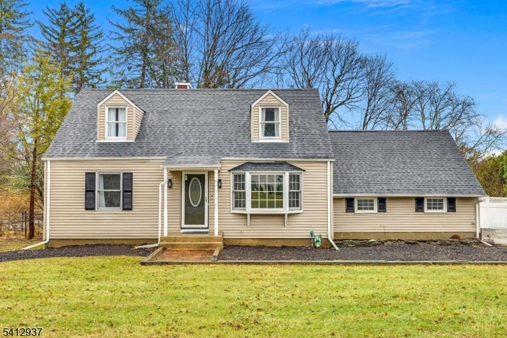 802 E Prospect St, Hackettstown Town, NJ 07840