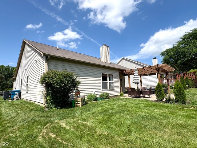 10989 Haig Point Drive, Fishers, IN 46037