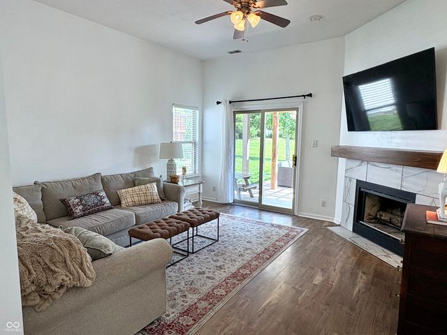 10989 Haig Point Drive, Fishers, IN 46037