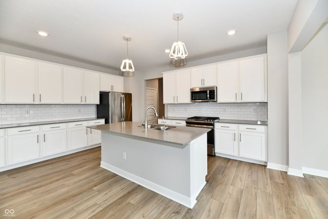 10837 Liberation Trace, Noblesville, IN 46060