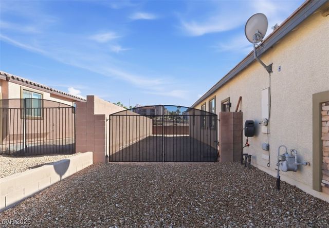 2772 Brinkley Manor Street, Laughlin, NV 89029