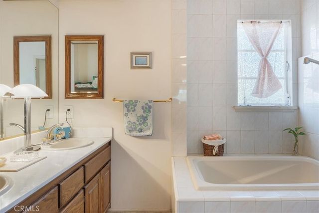 22154 Burton, Canoga Park, CA 91304