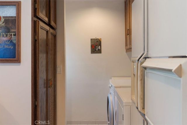 22154 Burton, Canoga Park, CA 91304