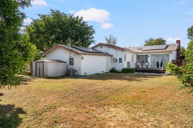 22154 Burton, Canoga Park, CA 91304