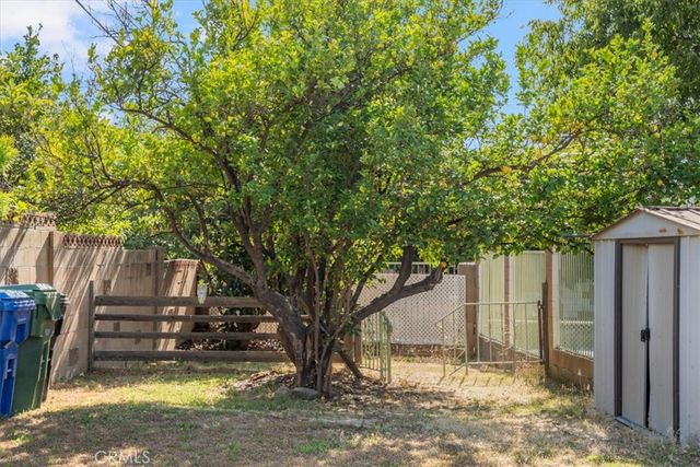 22154 Burton, Canoga Park, CA 91304