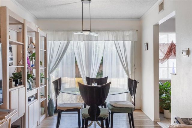 22154 Burton, Canoga Park, CA 91304