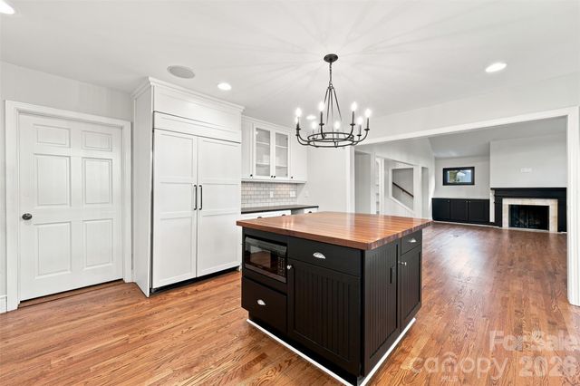 4467 Woodlark Lane, Charlotte, NC 28211