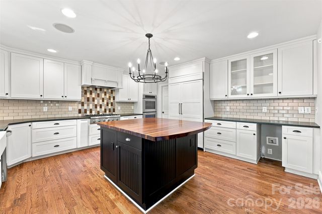 4467 Woodlark Lane, Charlotte, NC 28211