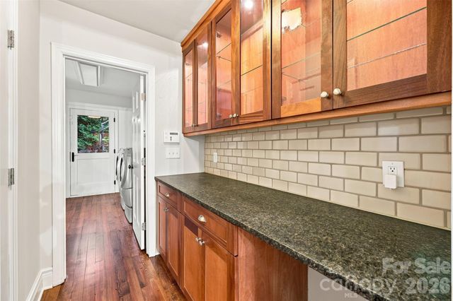 4467 Woodlark Lane, Charlotte, NC 28211