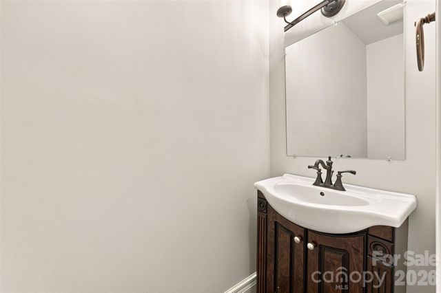 4467 Woodlark Lane, Charlotte, NC 28211