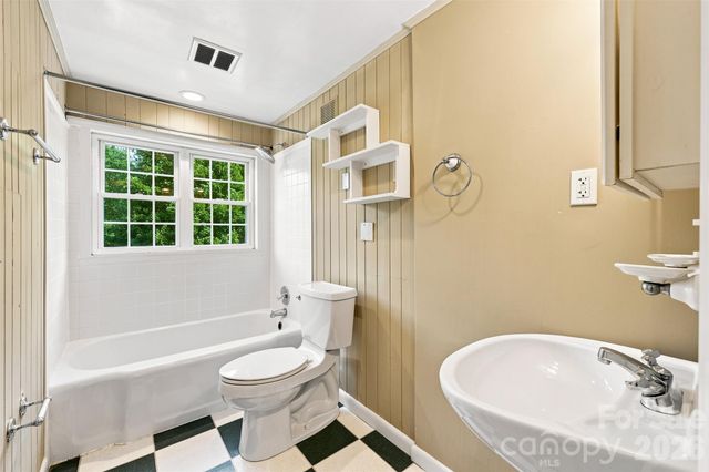 4467 Woodlark Lane, Charlotte, NC 28211
