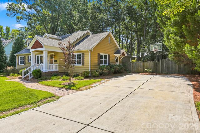 4467 Woodlark Lane, Charlotte, NC 28211