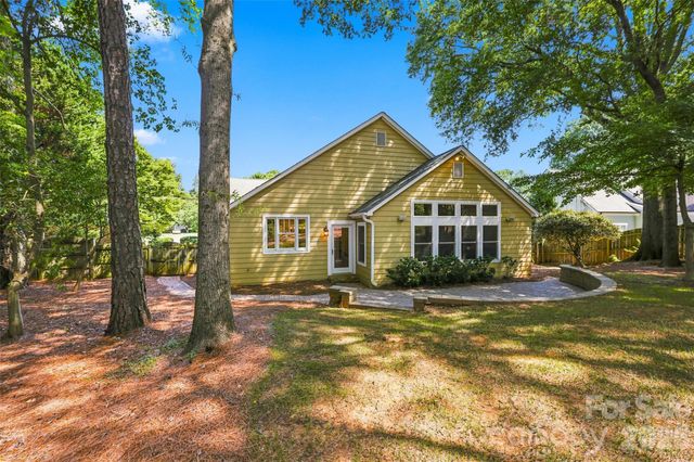 4467 Woodlark Lane, Charlotte, NC 28211