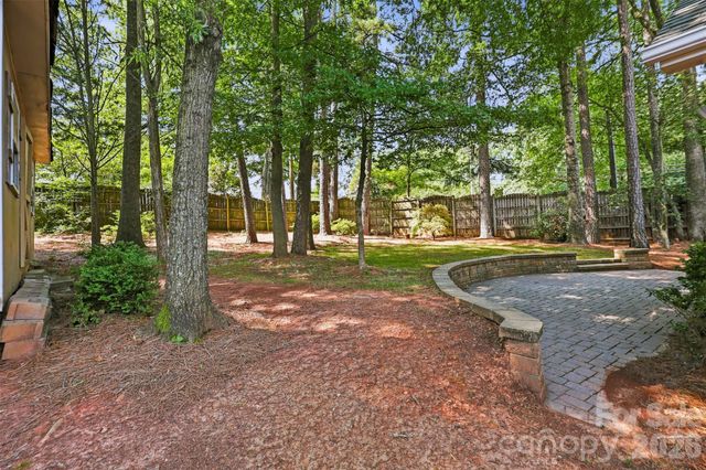 4467 Woodlark Lane, Charlotte, NC 28211