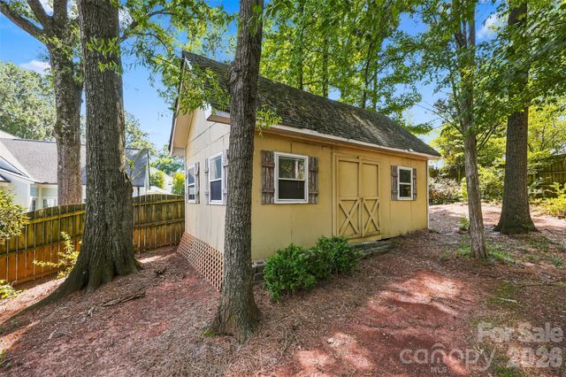 4467 Woodlark Lane, Charlotte, NC 28211