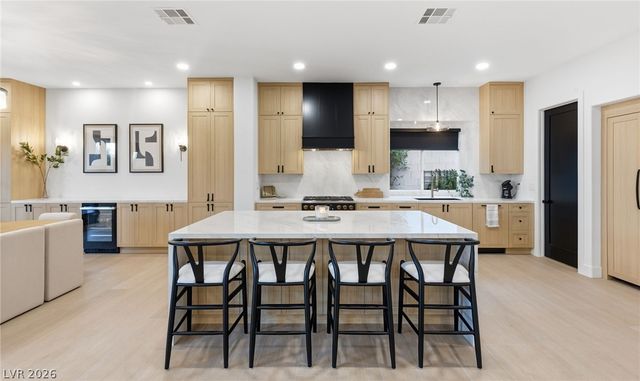 720 Sir James Bridge Way, Las Vegas, NV 89145