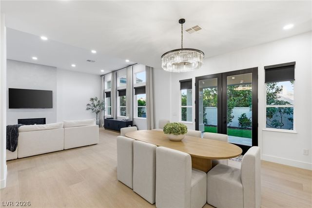 720 Sir James Bridge Way, Las Vegas, NV 89145