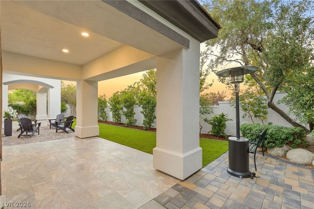 720 Sir James Bridge Way, Las Vegas, NV 89145