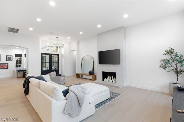 720 Sir James Bridge Way, Las Vegas, NV 89145