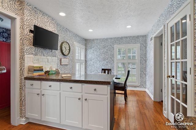 15 W 25th Street, Holland, MI 49423