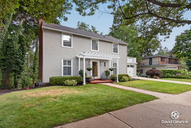 15 W 25th Street, Holland, MI 49423