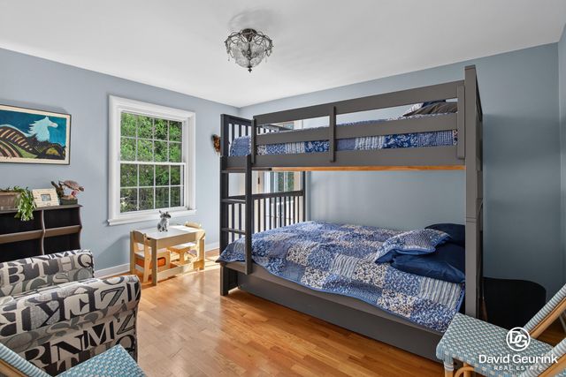 15 W 25th Street, Holland, MI 49423