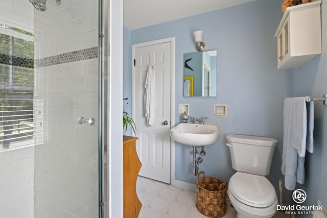 15 W 25th Street, Holland, MI 49423