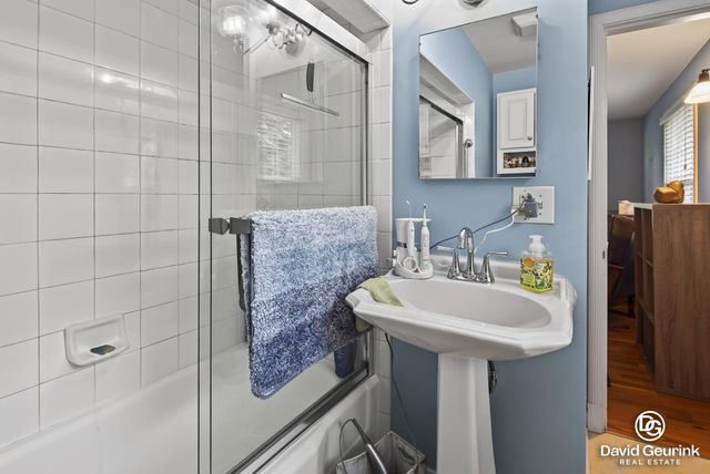 15 W 25th Street, Holland, MI 49423