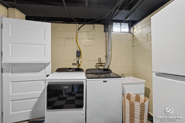 15 W 25th Street, Holland, MI 49423