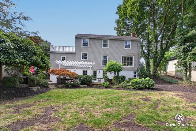 15 W 25th Street, Holland, MI 49423