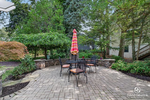 15 W 25th Street, Holland, MI 49423