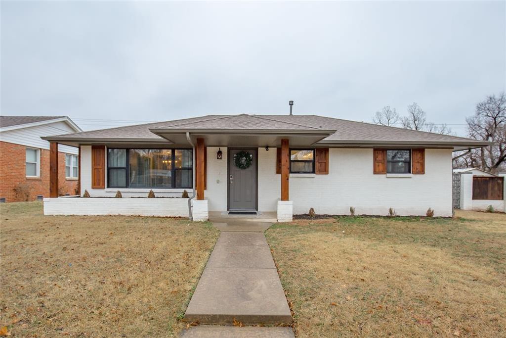 9800 Mahler Place, The Village, OK 73120