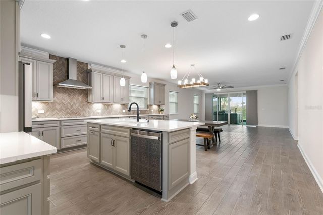 13 LAS BRISAS WAY, Palm Coast, FL 32137