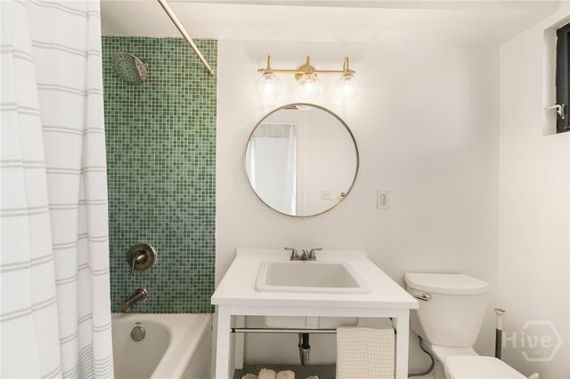 2406 De Soto Avenue B, Savannah, GA 31401