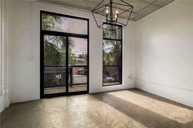 2406 De Soto Avenue B, Savannah, GA 31401