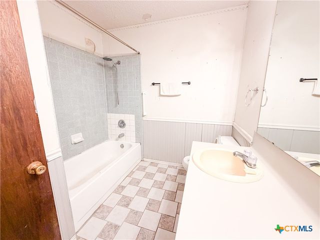 3125 Sikes Drive, Kempner, TX 76539