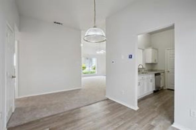 2215 Hunters Run Drive, Dallas, TX 75232