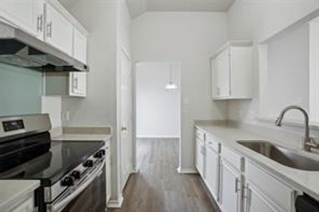 2215 Hunters Run Drive, Dallas, TX 75232