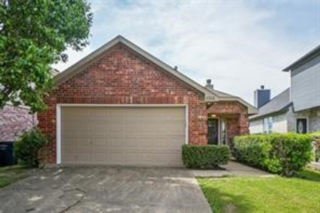 2215 Hunters Run Drive, Dallas, TX 75232