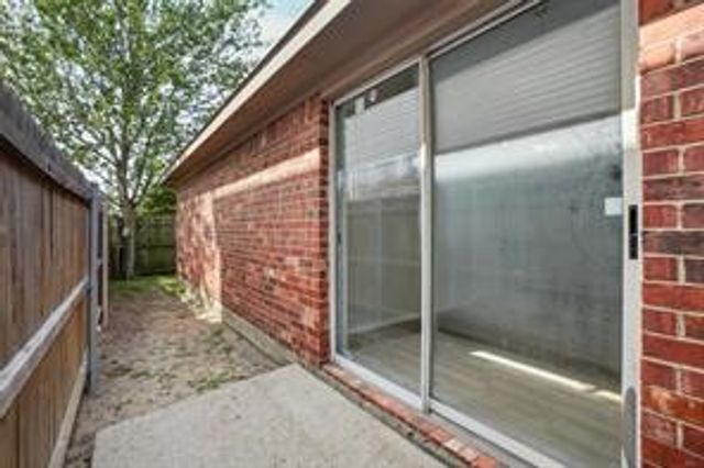 2215 Hunters Run Drive, Dallas, TX 75232