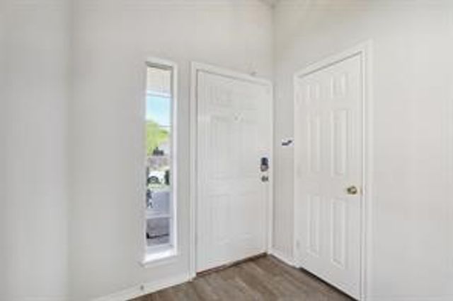 2215 Hunters Run Drive, Dallas, TX 75232