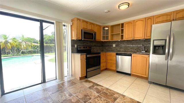 310 SW 79th Way, North Lauderdale, FL 33068