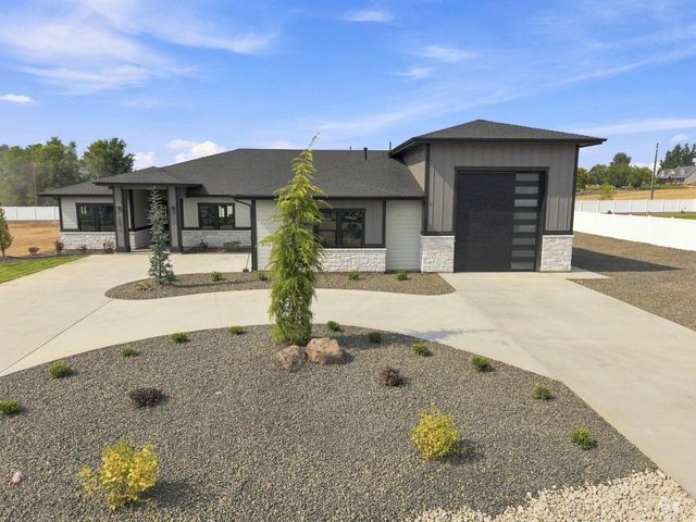 24975 Ardmore Ct, Caldwell, ID 83607