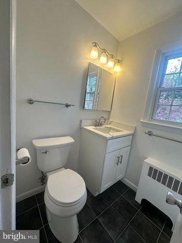 155 TALBOTT ST #155, Rockville, MD 20852