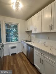 155 TALBOTT ST #155, Rockville, MD 20852