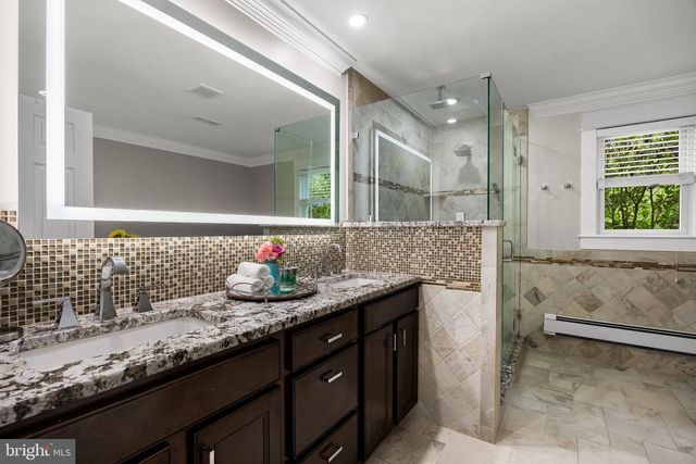 148 W ROUTE 38, Moorestown, NJ 08057