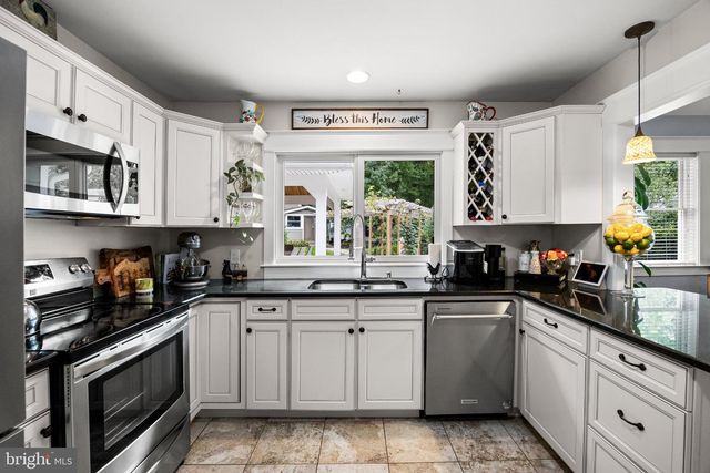 148 W ROUTE 38, Moorestown, NJ 08057