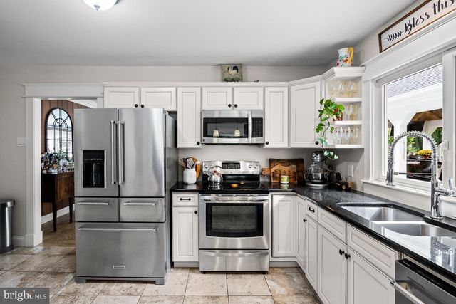 148 W ROUTE 38, Moorestown, NJ 08057