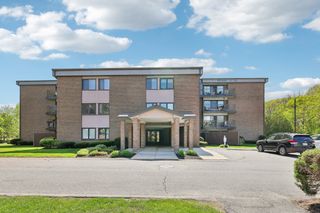 2 Ledgewood Way 25, Peabody, MA 01960