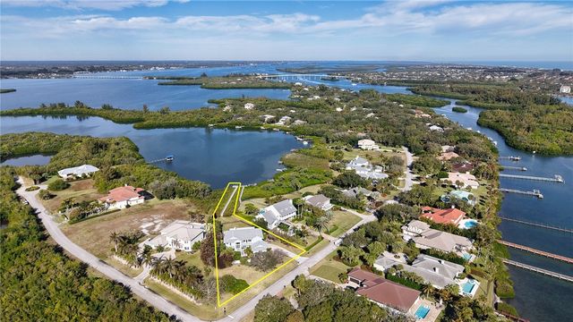 8485 Seacrest Drive, Vero Beach, FL 32963